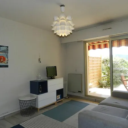 Bormes-les-mimosas, 2 Pieces, 4 Personnes - Fr-1-251-651 Appartamento